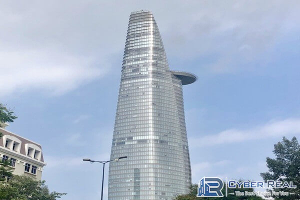 View tòa nhà Bitexco Financial Tower từ đường Hàm Nghi