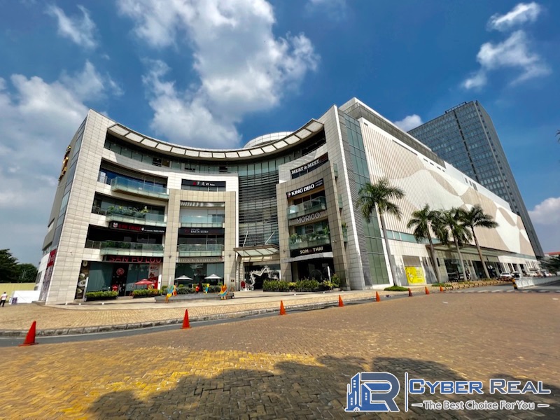 Crescent Mall Plaza